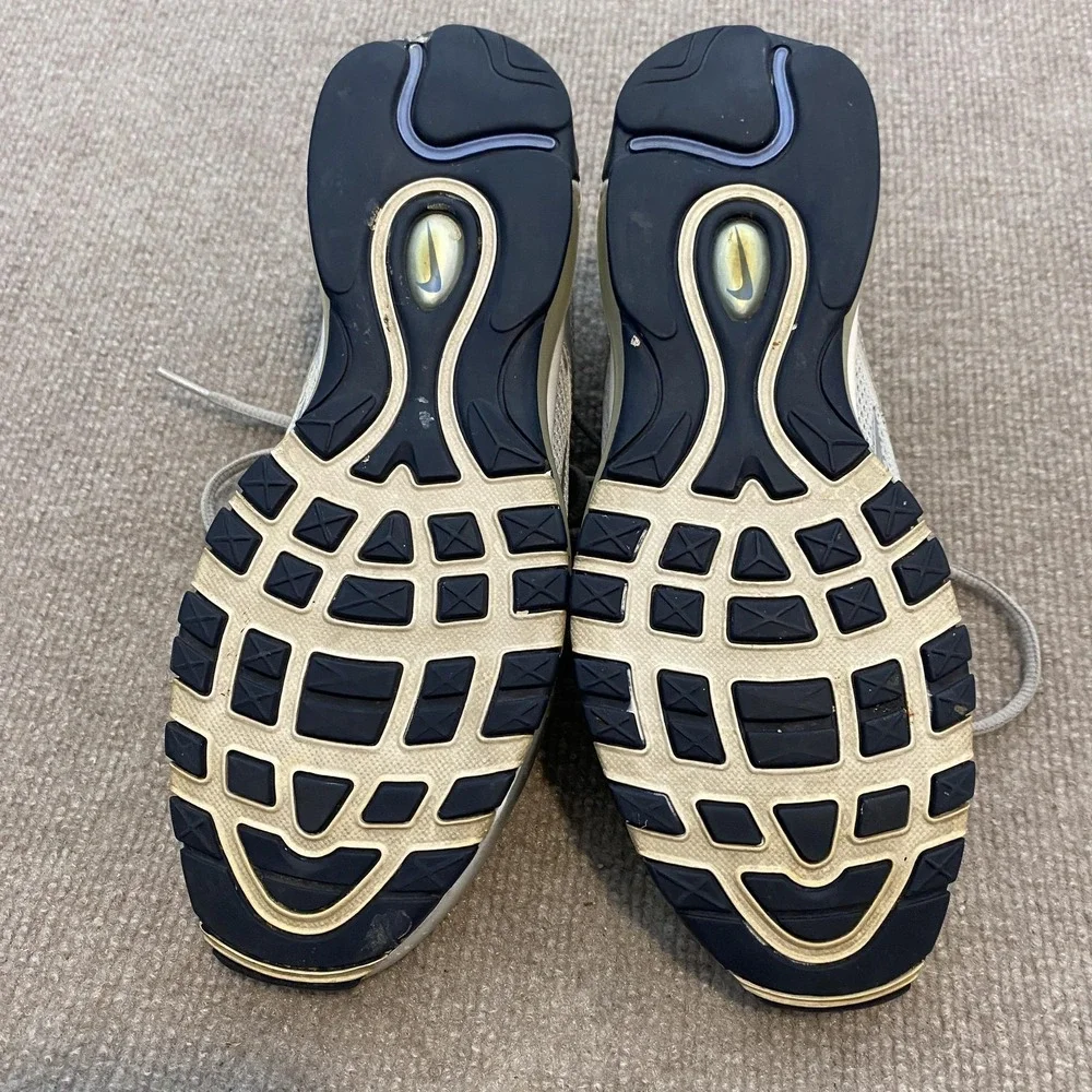 Nike Air Max 97‎ Shoes Womens Size 10 Silver Mesh Cushioned 554668-041 Sneakers